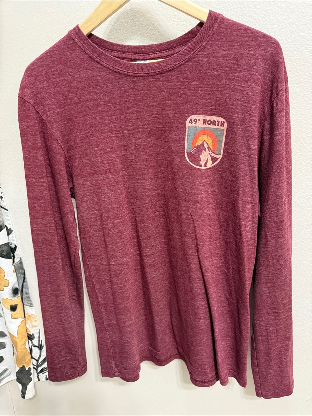 Men’s Duck Co Red Maroon “49° North Washington” PNW Long Sleeve Shirt. Size S